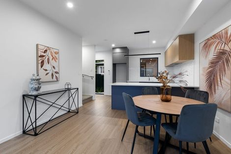 Photo of property in 21d Neal Avenue, Glenfield, Auckland, 0629