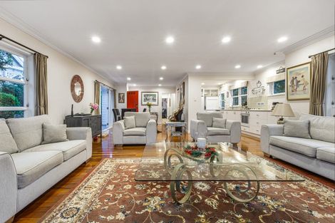 Photo of property in 1/14 Maritime Terrace, Birkenhead, Auckland, 0626