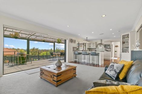 Photo of property in 25 Leafield Crescent, Henderson, Auckland, 0612