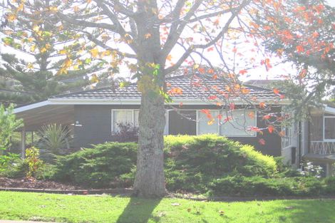 Photo of property in 6 Elgin Place, Red Beach, 0932