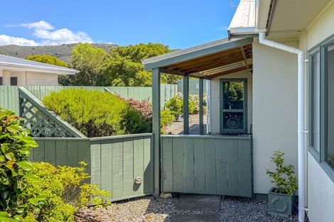 Photo of property in 12 Farrier Grove, Featherston, 5710