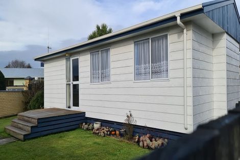 Photo of property in 15 Dalwood Grove, Highbury, Palmerston North, 4412