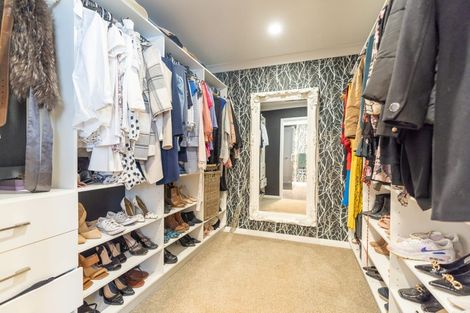 Photo of property in 1 Wigan Place, Hokowhitu, Palmerston North, 4410