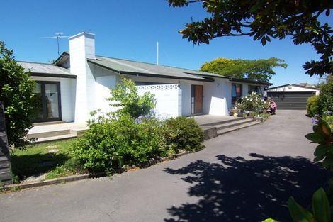 Photo of property in 19 Elwyn Place Avonhead Christchurch City