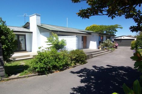 Photo of property in 19 Elwyn Place, Avonhead, Christchurch, 8042