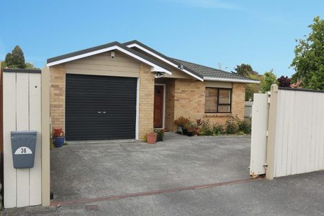 Photo of property in 2/38 Porutu Street, Fairfield, Lower Hutt, 5011