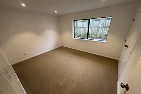 Photo of property in 14 Mark Edward Drive, Half Moon Bay, Auckland, 2012