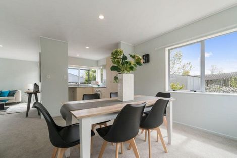 Photo of property in 10 Imelda Road, Te Atatu Peninsula, Auckland, 0610