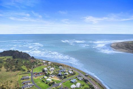 Photo of property in 8 Wainamu Road, Raglan, 3297