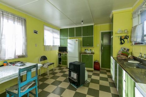 Photo of property in 912 Kotuku Street, Camberley, Hastings, 4120