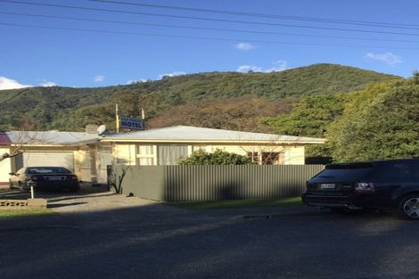Photo of property in 30c York Street, Picton, 7220