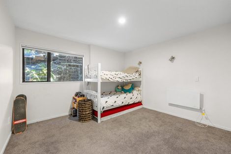 Photo of property in 8 Wye Place, Fernhill, Queenstown, 9300