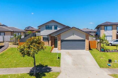 Photo of property in 79 Kirikiri Drive, Papakura, 2110