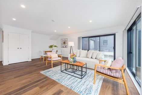 Photo of property in 48 Black Beech Crescent, Takanini, 2110