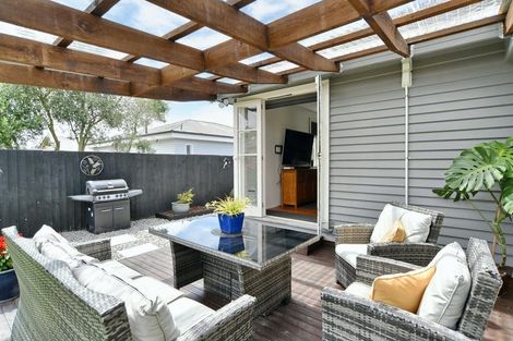 Photo of property in 93 Bassett Street, Burwood, Christchurch, 8083