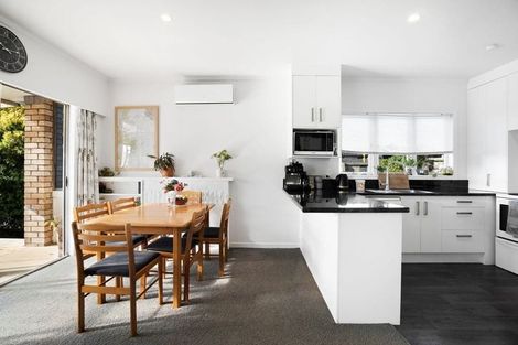 Photo of property in 68 Storey Avenue, Forest Lake, Hamilton, 3200