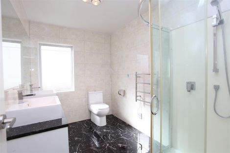 Photo of property in 3 Andy Crescent, Flat Bush, Auckland, 2016