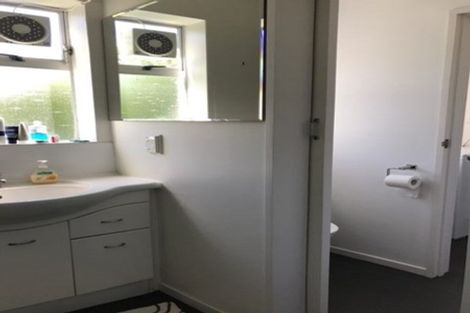 Photo of property in 2/11 Trafalgar Street, Johnsonville, Wellington, 6037