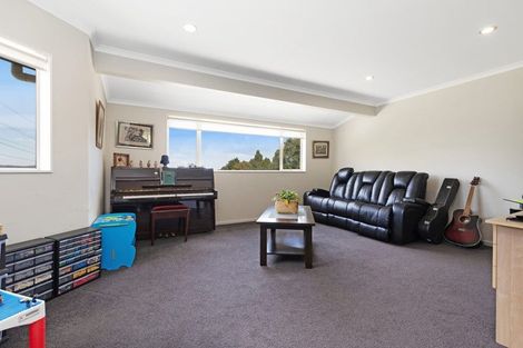 Photo of property in 168 Polo Prince Drive, Alfriston, Auckland, 2105