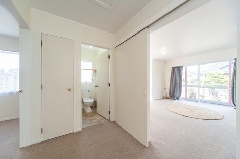Photo of property in 2 Macalister Place, Miramar, Wellington, 6022