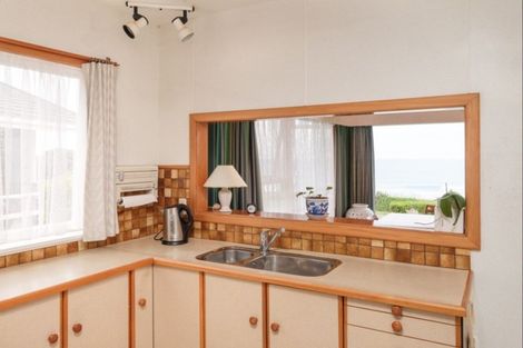 Photo of property in 96 Moana Road, Okitu, Gisborne, 4010