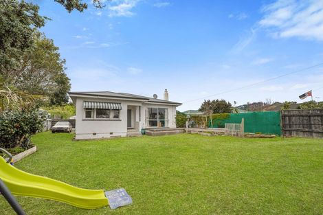 Photo of property in 17 De Lautour Road, Kaiti, Gisborne, 4010