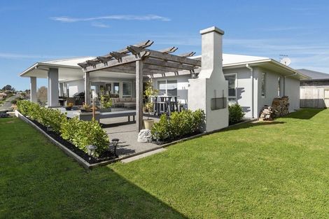 Photo of property in 26 Valley View, Bethlehem, Tauranga, 3110