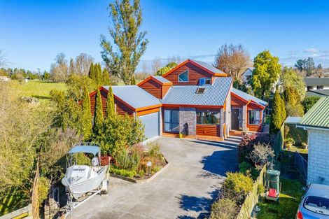 Photo of property in 8 Willow Grove, Waipukurau, 4200