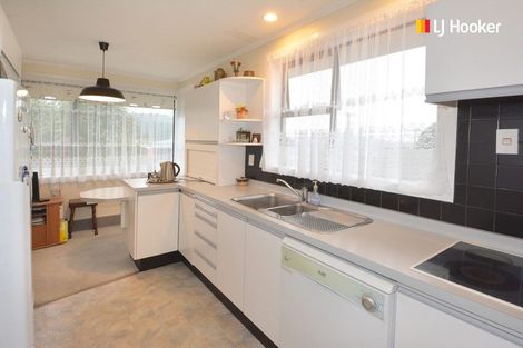 Photo of property in 303 Brockville Road, Brockville, Dunedin, 9011