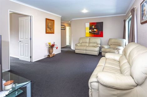 Photo of property in 60 Cholmondeley Crescent, Whitianga, 3510