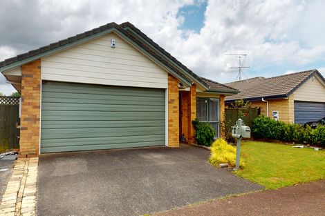 Photo of property in 8 Stellata Court, Randwick Park, Auckland, 2105