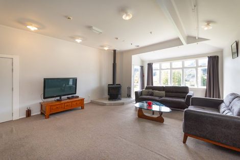 Photo of property in 21 Ongo Road, Hunterville, 4730