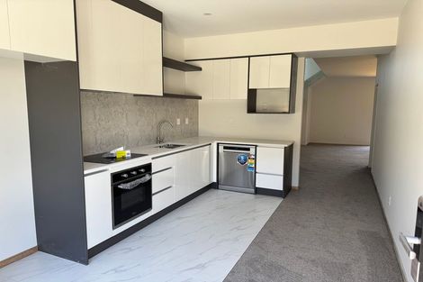 Photo of property in 14 Medallion Drive, Oteha, Auckland, 0632