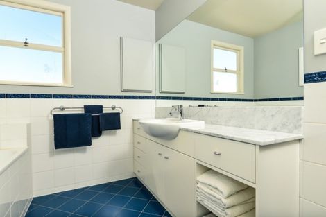 Photo of property in 65 Braid Road, St Andrews, Hamilton, 3200