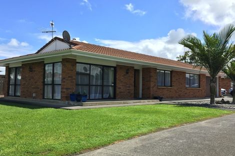 Photo of property in 1 Metcalfe Road, Henderson, Auckland, 0610
