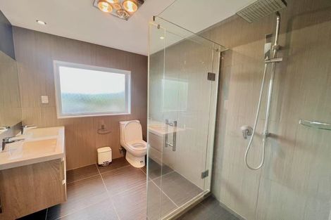 Photo of property in 240 Sturges Road, Henderson, Auckland, 0612