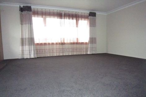 Photo of property in 206 Edmonton Road, Te Atatu South, Auckland, 0610
