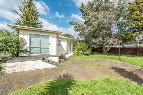 Photo of property in 43 Manuka Street, Castlecliff, Whanganui, 4501