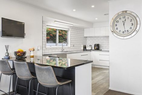 Photo of property in 358 Lake Terrace, Two Mile Bay, Taupo, 3330