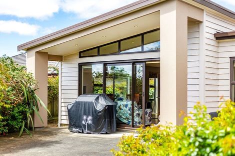 Photo of property in 98 Navigation Drive, Whitby, Porirua, 5024