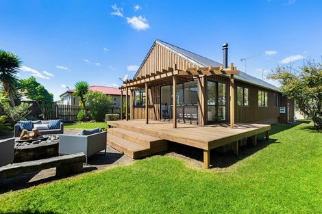 Photo of property in 45 Darren Crescent, Half Moon Bay, Auckland, 2012