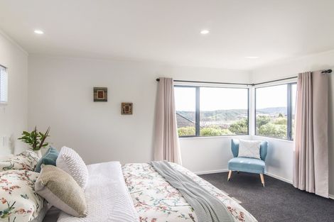 Photo of property in 5 Tombane Lane, Papakowhai, Porirua, 5024