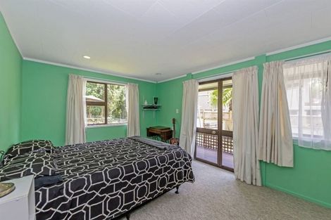 Photo of property in 25 Waiora Road, Stanmore Bay, Whangaparaoa, 0932