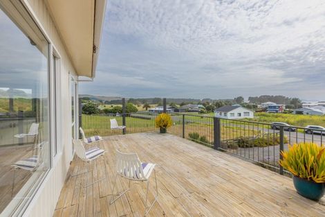 Photo of property in 12 Beach Road, Porangahau, 4293
