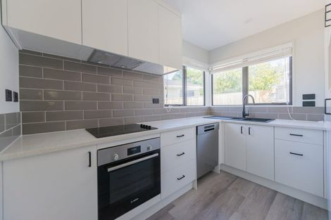 Photo of property in 6b Zingaro Place, Massey, Auckland, 0614