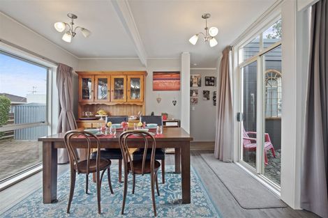 Photo of property in 6 Park Estate Road, Rosehill, Papakura, 2113