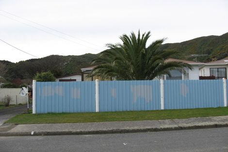 Photo of property in 64 Russell Road, Wainuiomata, Lower Hutt, 5014