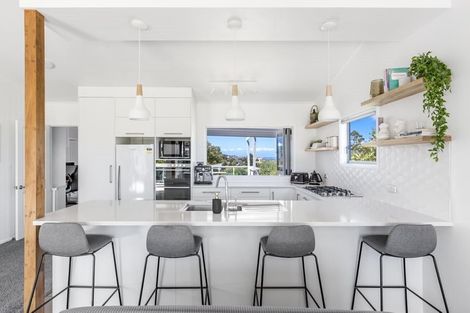 Photo of property in 1301 Whangaparaoa Road, Army Bay, Whangaparaoa, 0930