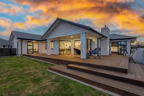 Photo of property in 21 Silicon Way, Fitzherbert, Palmerston North, 4410