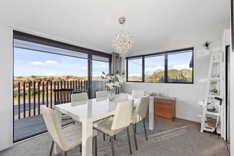 Photo of property in 517 Marine Parade, South New Brighton, Christchurch, 8062